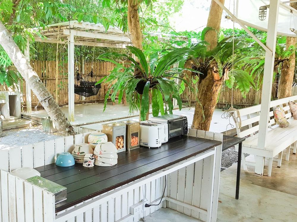 Glur Hostel Ao Nang Ngoại thất bức ảnh
